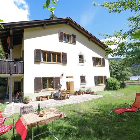 Chasa Betty - Im Garten Der Drei Laender